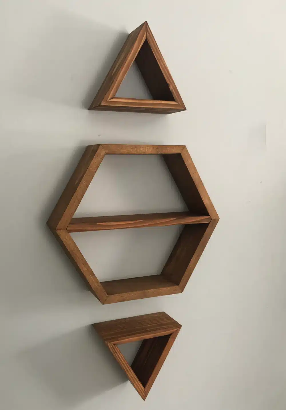 ست شلف دیواری چوبی با طرح مثلث و ششضلعی – مدل برلیان